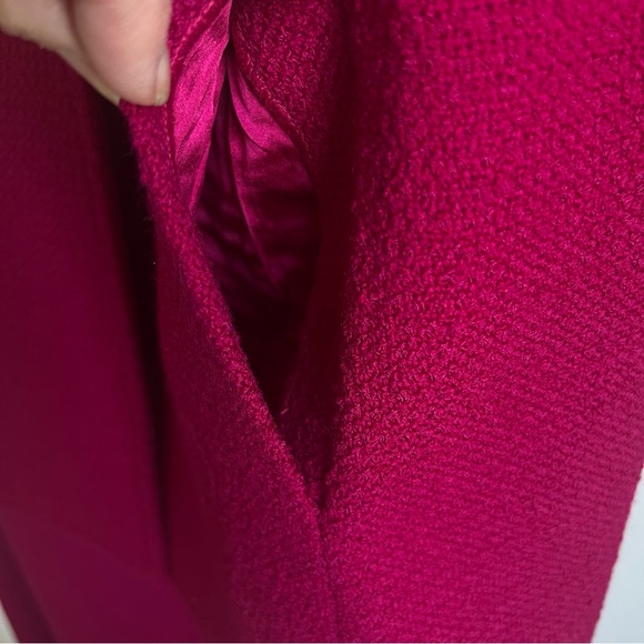 St. John Fuchsia Pantsuit Size 16 - Picture 10 of 10